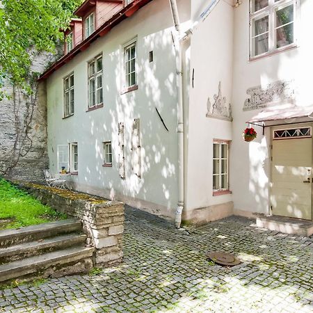 Old Town Central Apartment Таллин Экстерьер фото