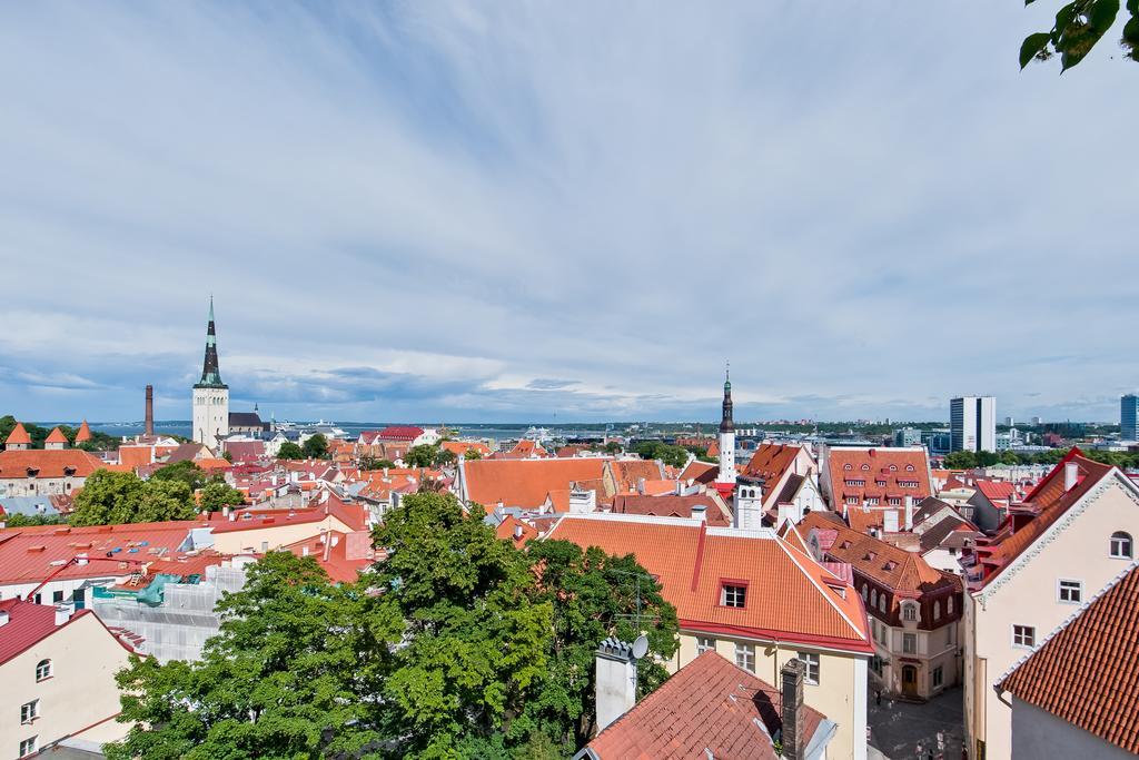 Old Town Central Apartment Таллин Экстерьер фото