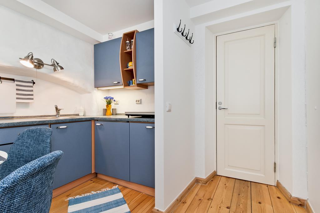 Old Town Central Apartment Таллин Экстерьер фото